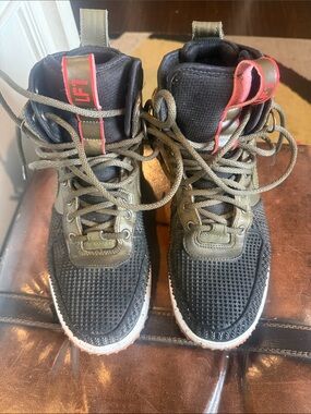 Nike water shield Olive Green and Black High-Top Athletic Sneakers - Men's